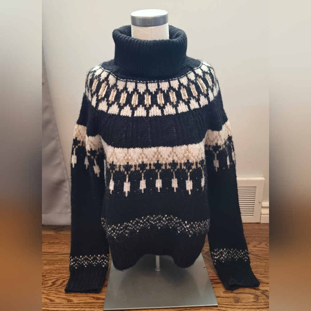 Old Navy Black Sweater with Cream & Tan Fair Isle Detail Size Small